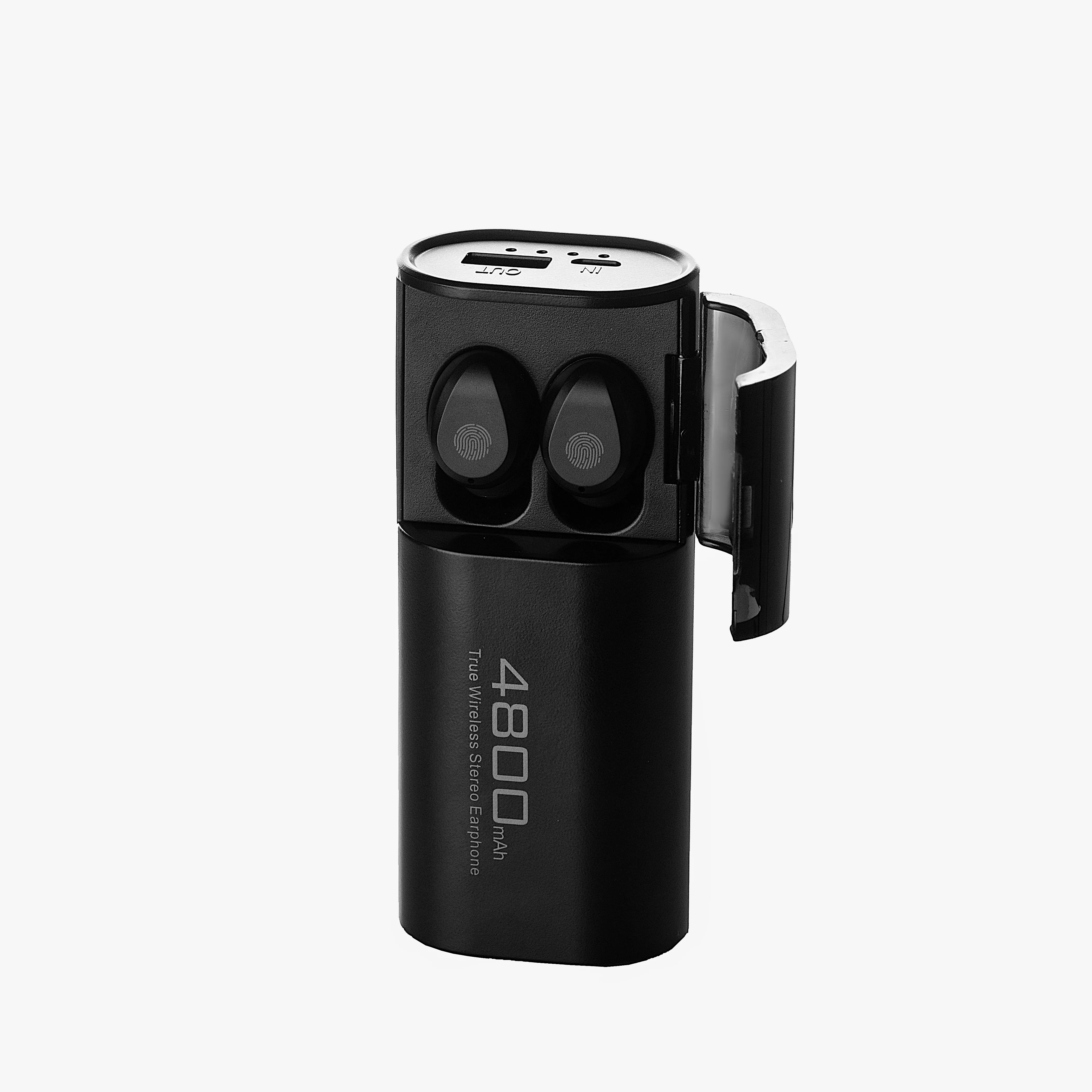 Haley AirPods and Powerbank