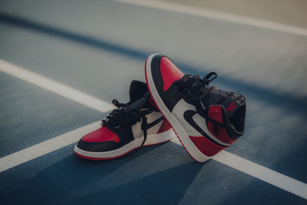 Ola Retro Runner Sneakers